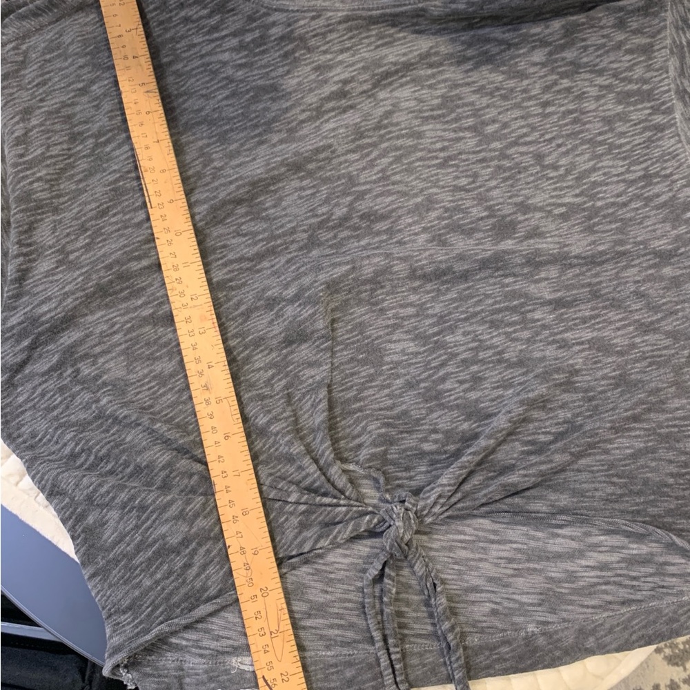 Heathered Gray Cotton Short Sleeve T-Shirt Size Medium - Picture 9 of 9